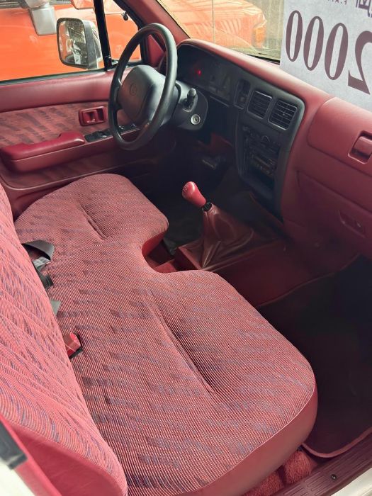 هايلوكس غمارتين 2000