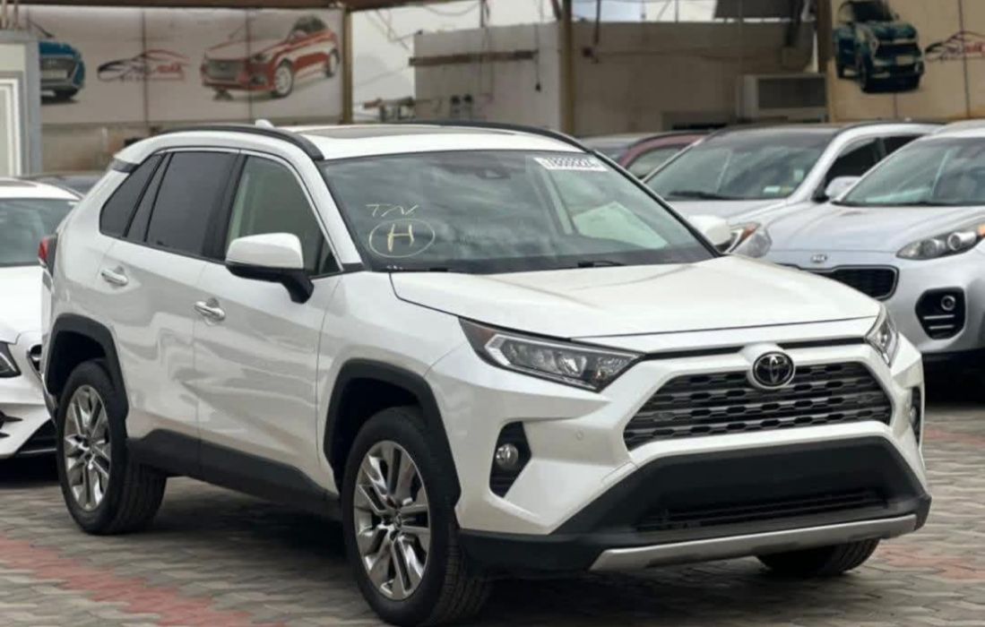 RAV4