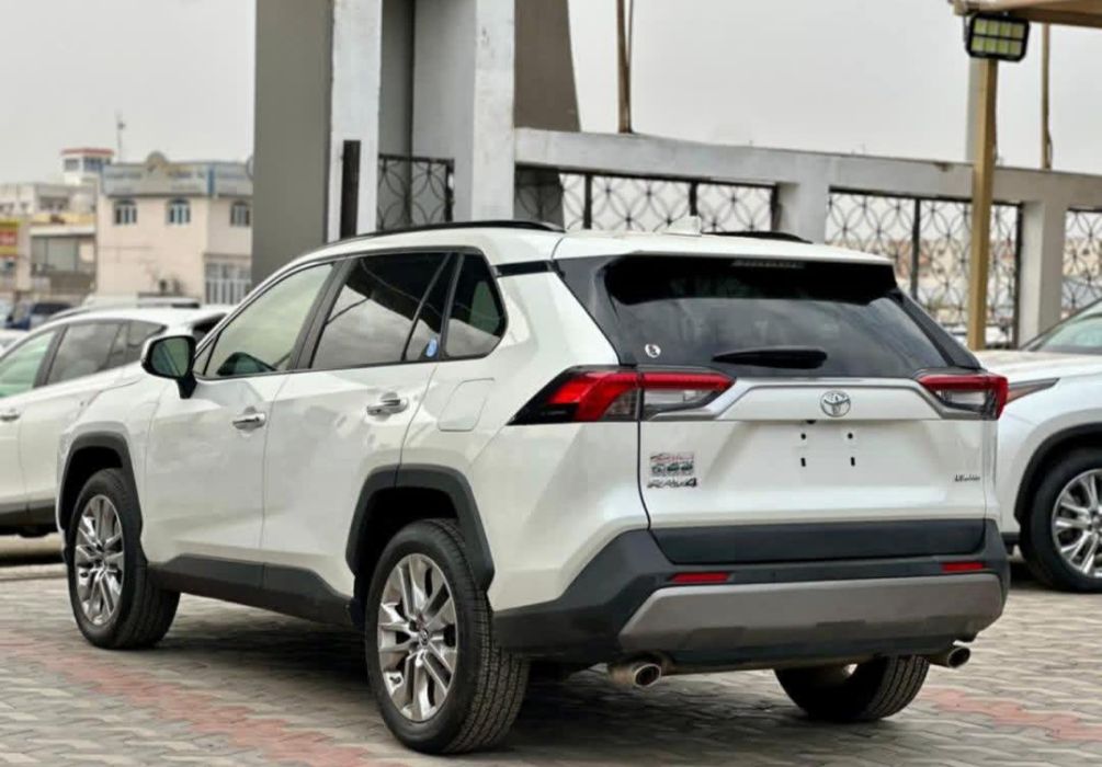 RAV4