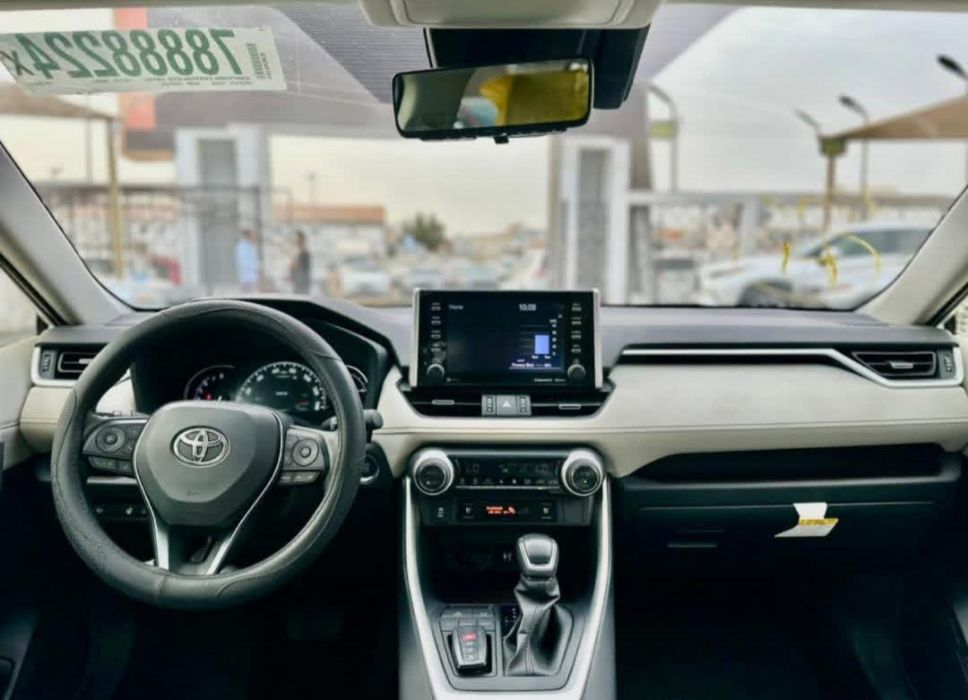 RAV4
