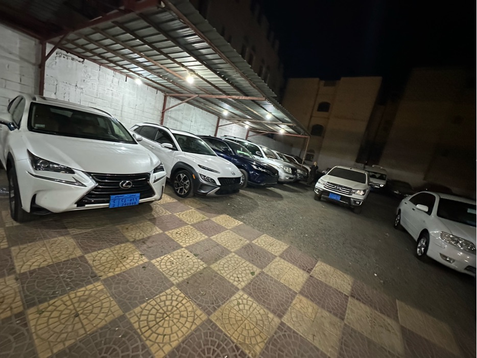 معرض سيارات