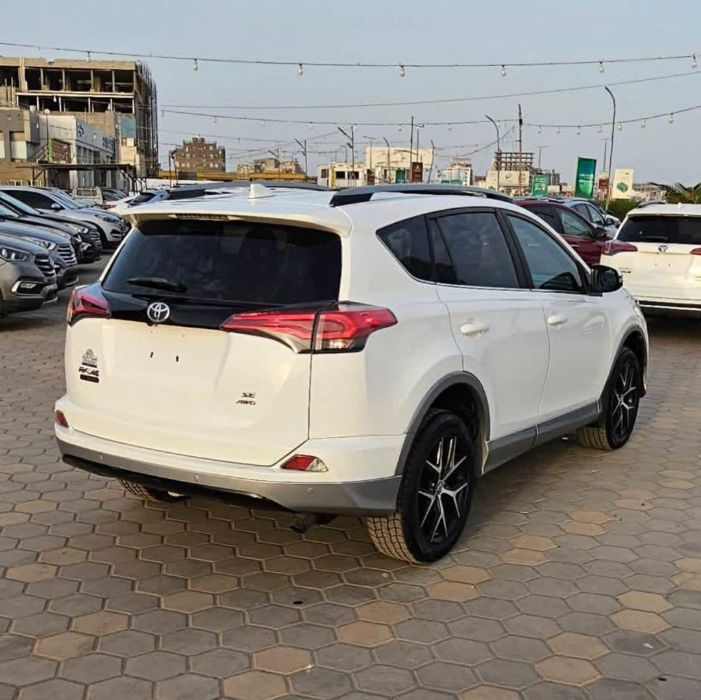 تويوتا راف فور
