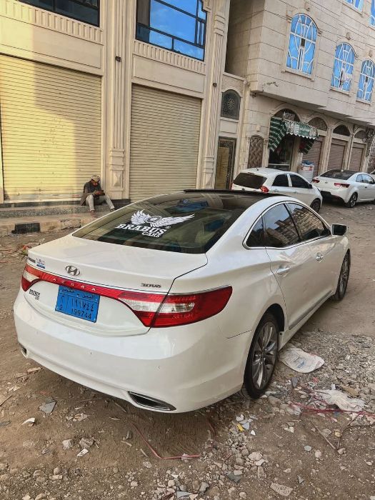 هيونداي ازيرا