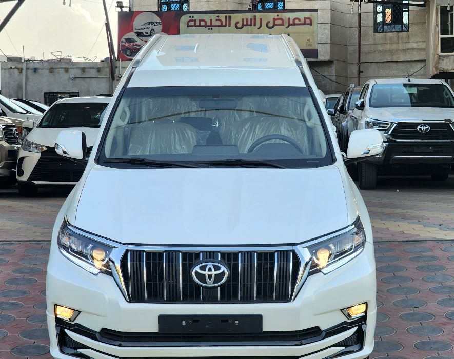 تويوتا لاندكروزر برادو صالون  2018 VX بدون فتحه