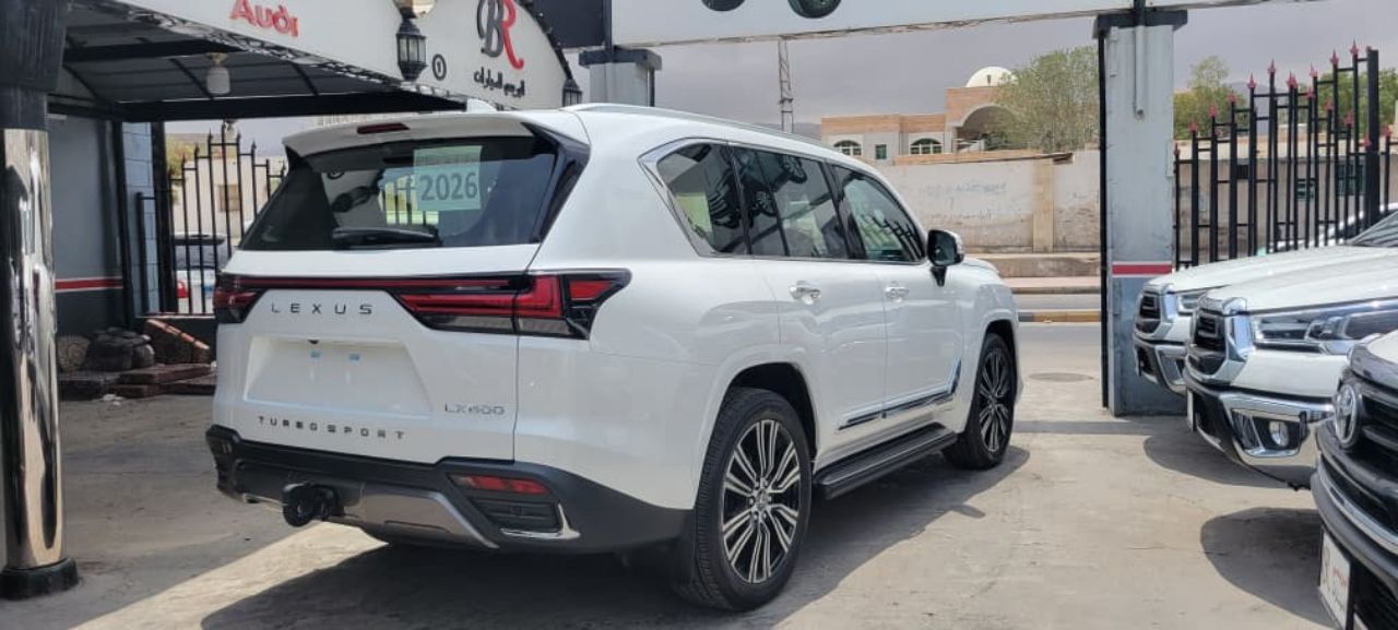 لكزس LX600