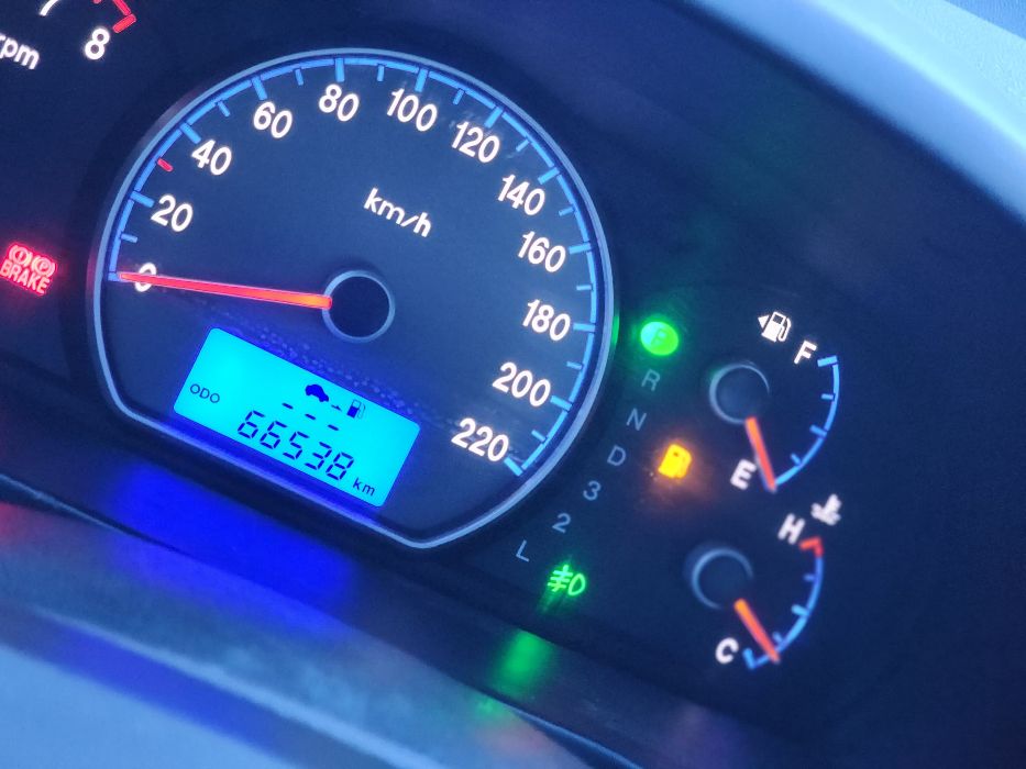 هيونداي إلنترا 2008
