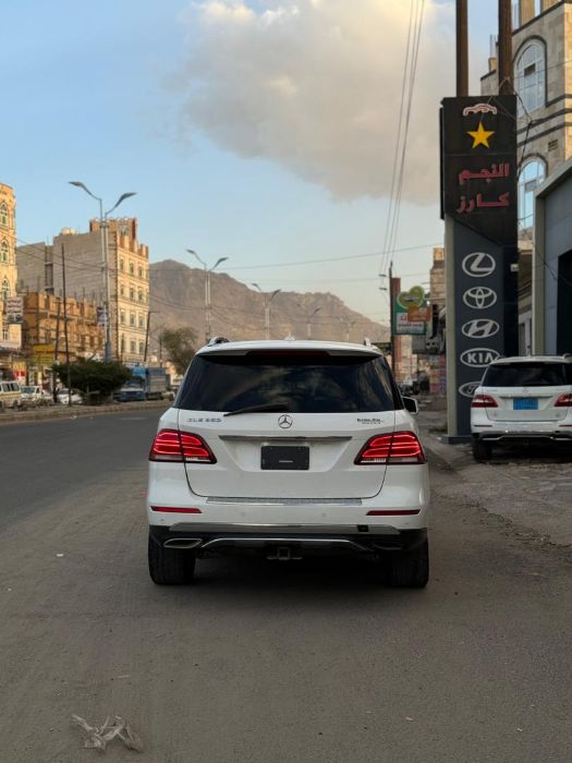 مرسديس جي ال اللون الأبيض ٢٠١٨