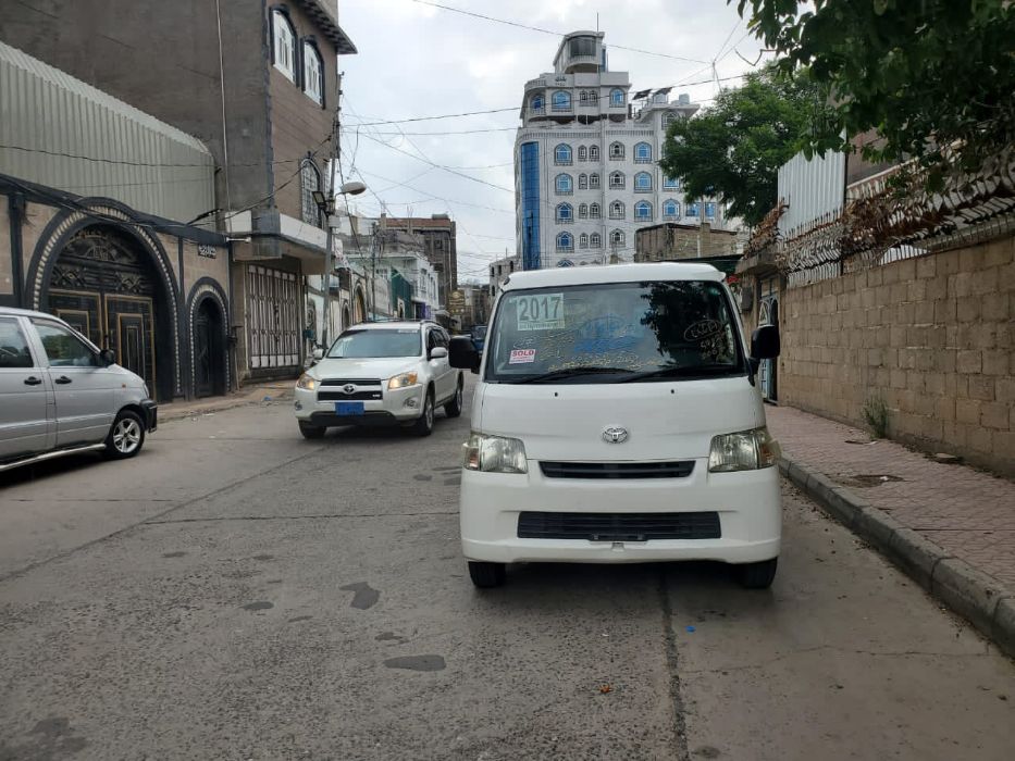 باص تيوتا جير تمتيك موديل ٢٠١٧ بضاعه جديد