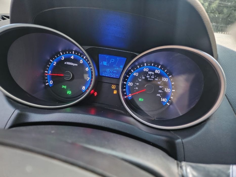 🚘 للبيع هيونداي توسان موديل 2014_فئة GLS_ليميتد_وارررررد أمريكي _لون فضي 🩶
 السعر: 8,500 دولار