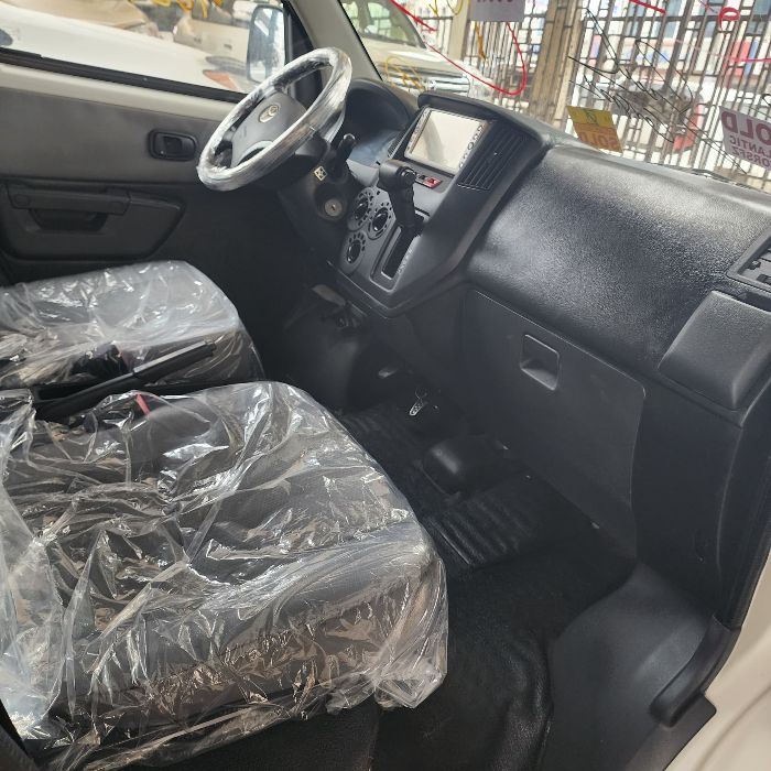 باص تونسي جير تمتيك مجمرك بدون كراسي  بضاعه وارد