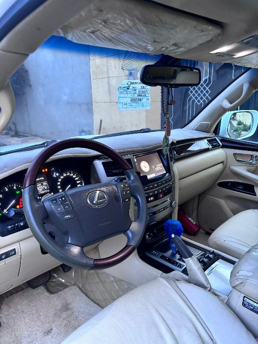 لكزز LX570