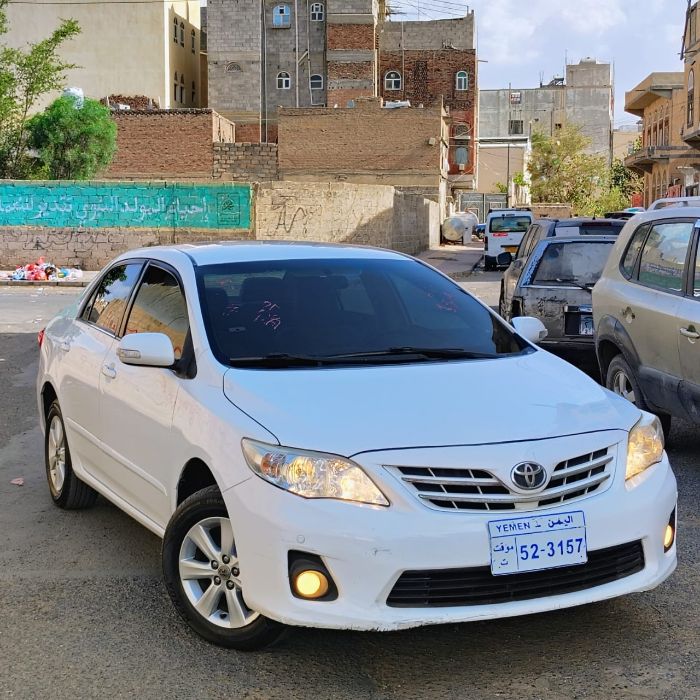 🚘 للبيع تويوتا كورولا_موديل 2013_وارررررد تايواني_لون أبيض 🤍