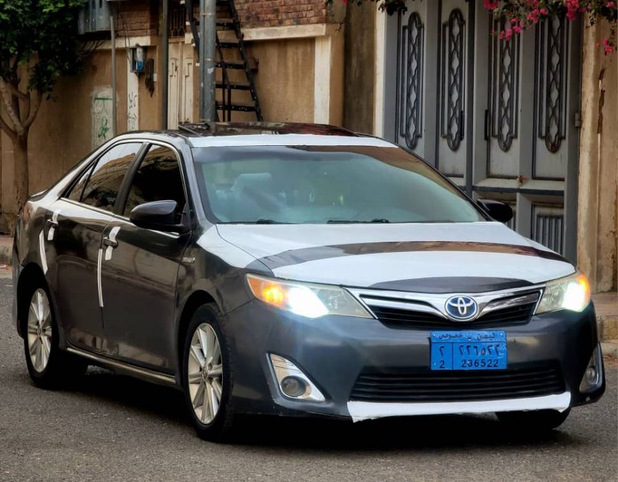🚘 للبيع تويوتا كامري موديل 2012 هايبرد _XLE فل كامل_واررررد أمريكي _لون زيتي 💚
السعر: 7,500 دولار