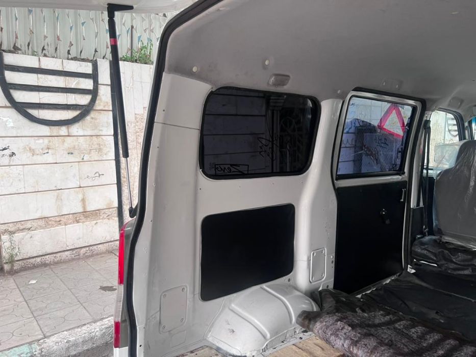 باص دهاتسو خليجي جيرعادي ٢٠١٦ مجمرك مرتين بضاعه جديد وارد العنوان إب التواصل ٧٧٢٥٩٨٩١٨