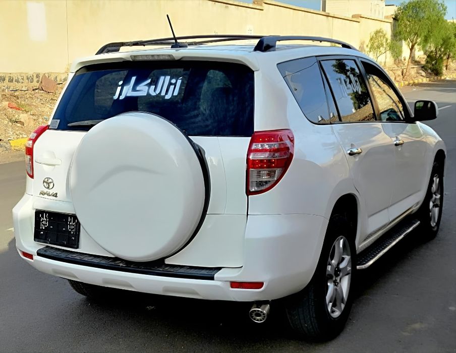 🚘 للبيع تويوتا رافور موديل 2011_وارررررد أمريكي _لون أبيض🤍
السعر: 7,200 دولار