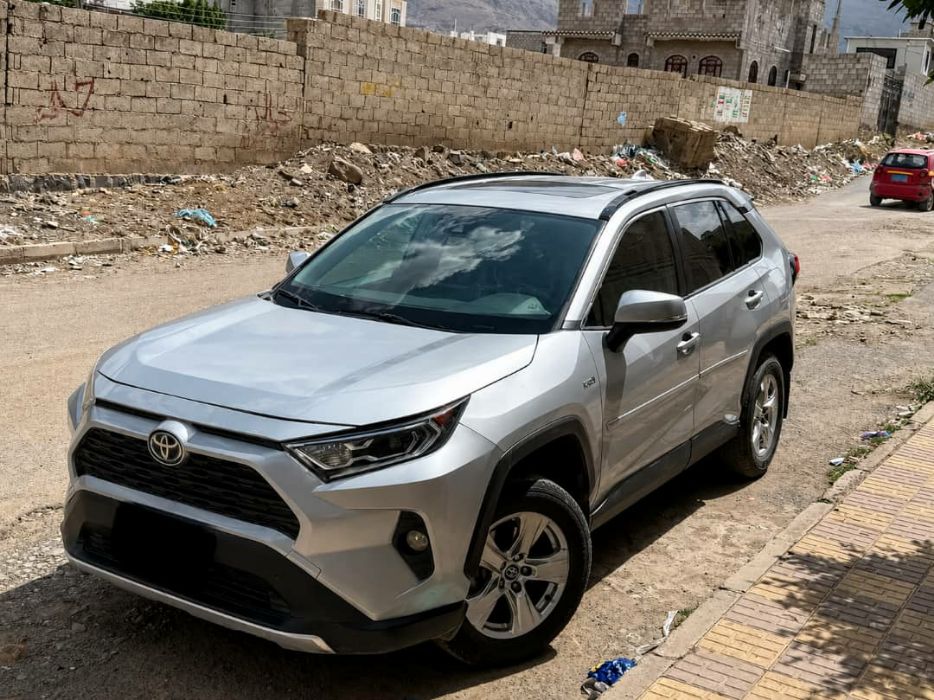 رافور 2021 هايبرد XLE فل كامل نظيف بسعر مناسب جداً عرطة