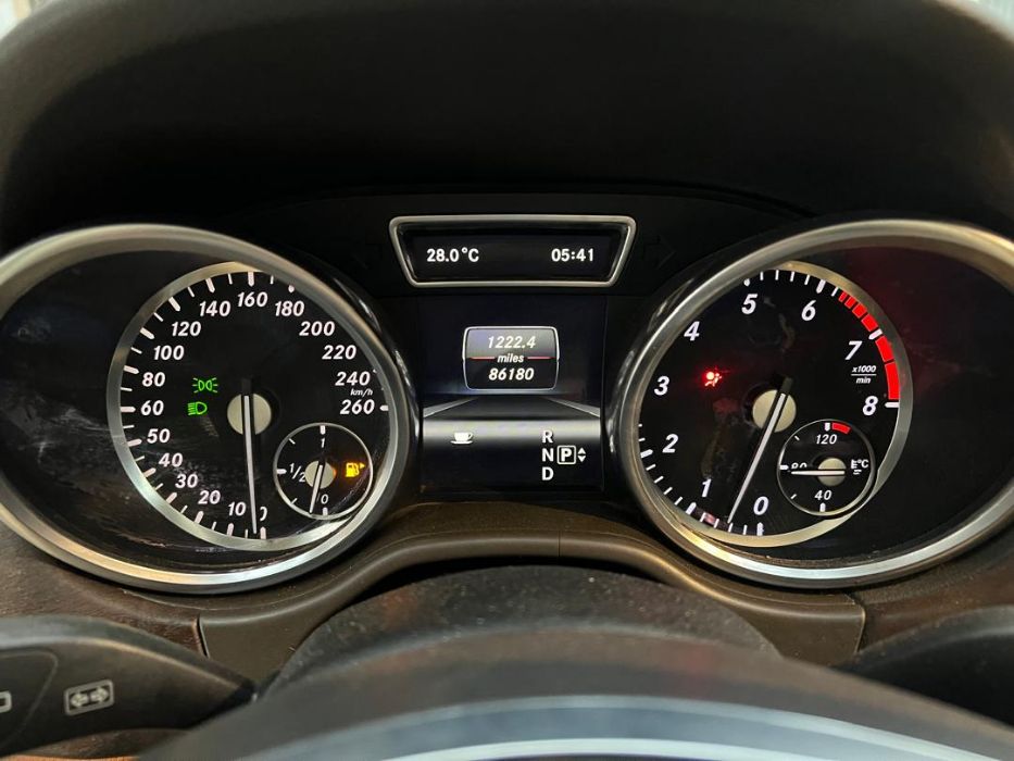 مرسديس(ML350) 2013بانورما رقم واحد ماشي86الف فقط