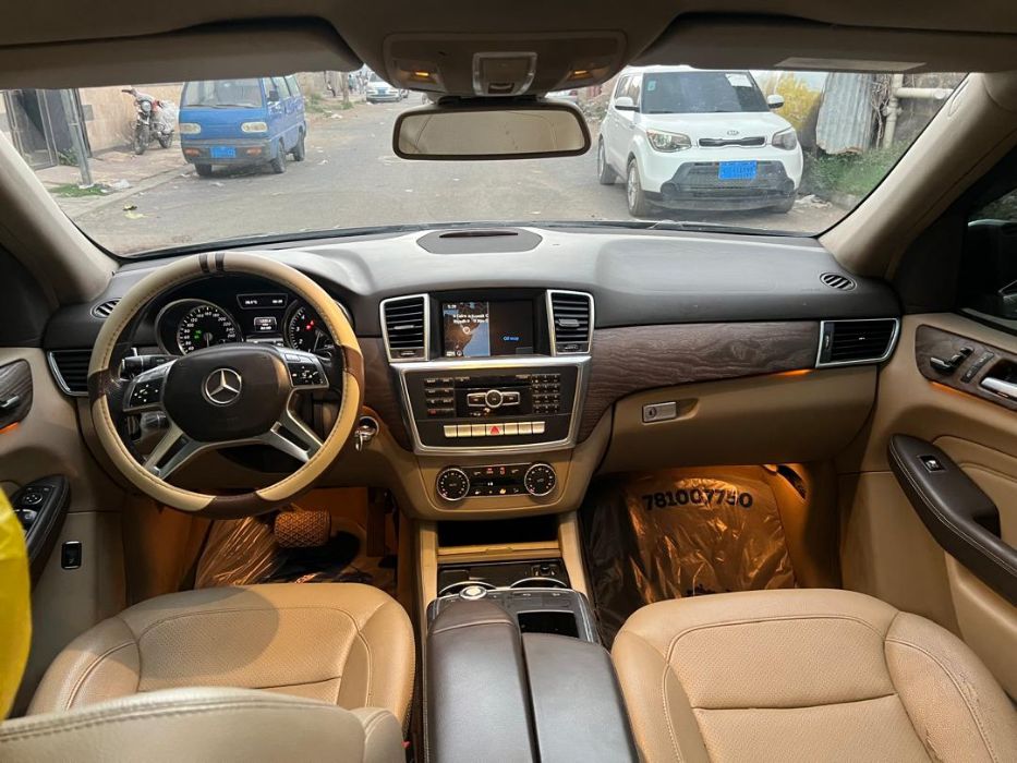 مرسديس(ML350) 2013بانورما رقم واحد ماشي86الف فقط