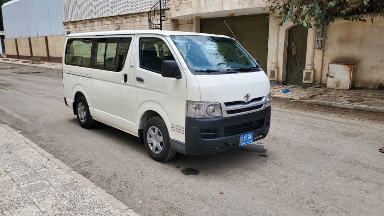 باص تويوتا