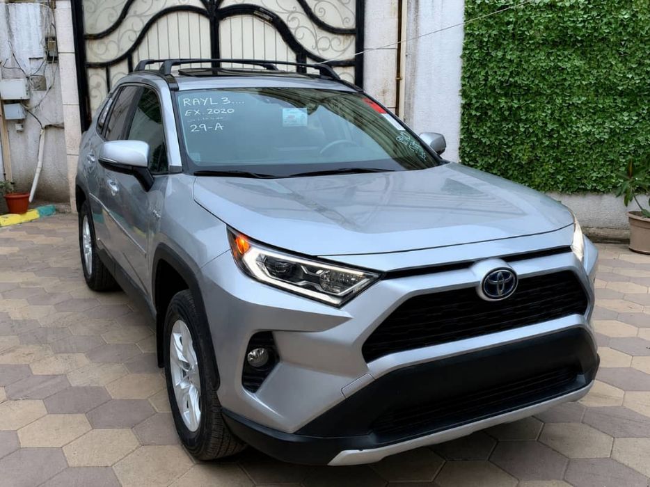 تويوتا RAV4 موديل 2021، هجينة