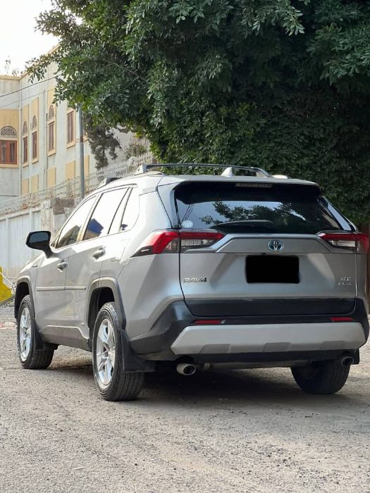 تويوتا RAV4 موديل 2021، هجينة