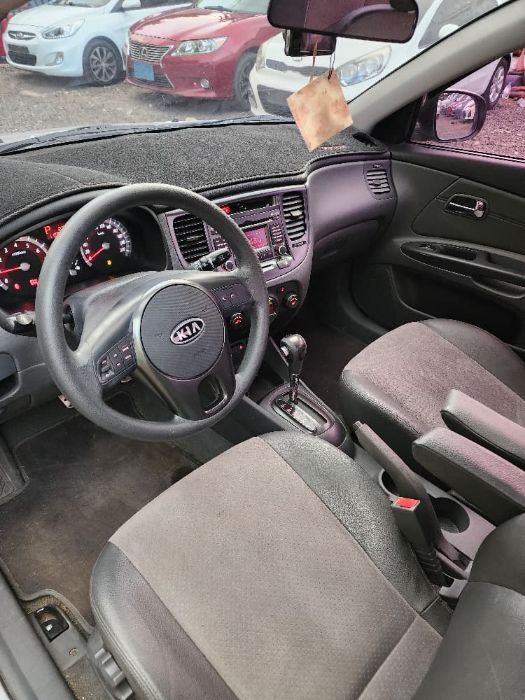 🚘 للبيع كيا برايد_موديل 2011_ وارررد كوري_slx_نظام الإيكو_لون فضي 🩶 السعر: 4,700 $
