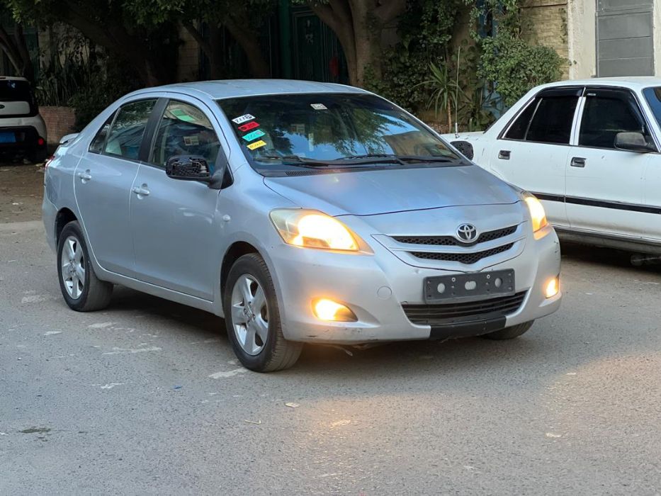 يارس موديل2007وارد الخلبج طبلون شوكتين مجمرك جاهز