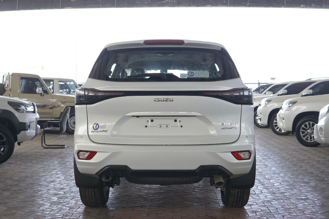 ايسوزو MU-X
