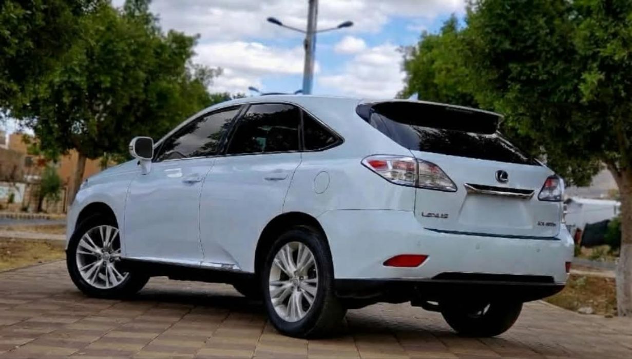 🚘 للبيع لكزس RX 450H موديل 2010 هايبرد _ وارررررد أمريكي _ لون أبيض 🤍
السعر: 11,500 دولار