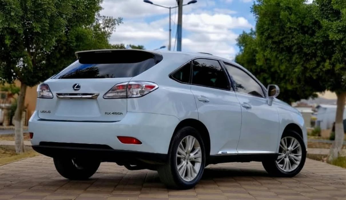 🚘 للبيع لكزس RX 450H موديل 2010 هايبرد _ وارررررد أمريكي _ لون أبيض 🤍
السعر: 11,500 دولار