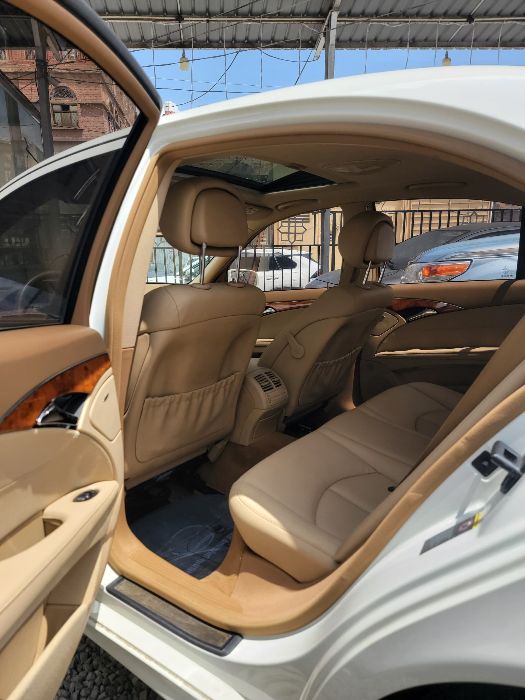 MERCEDES-BENZ_ E350 2008 NUMBER ONE ZERO