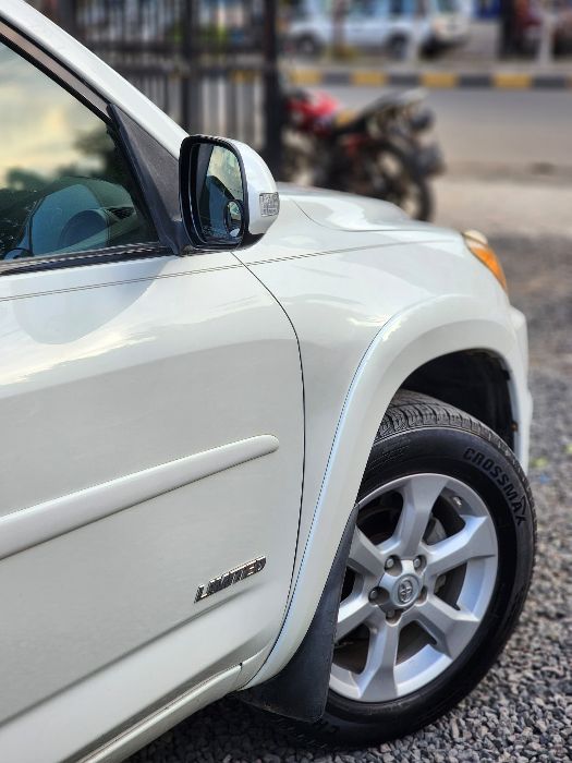 🚘 للبيع رافور موديل 2009_ وارررررد أمريكي_ليميتد (Limited)_لون أبيض🤍
السعر: 9,000 دولار