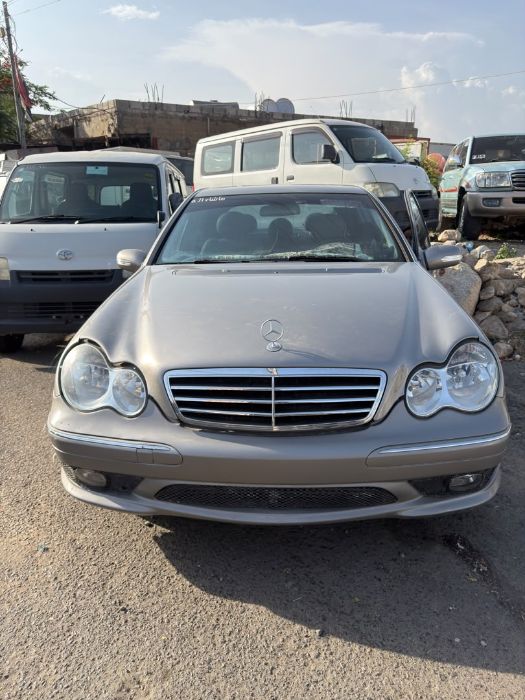 مرسيدس ارنب 2006