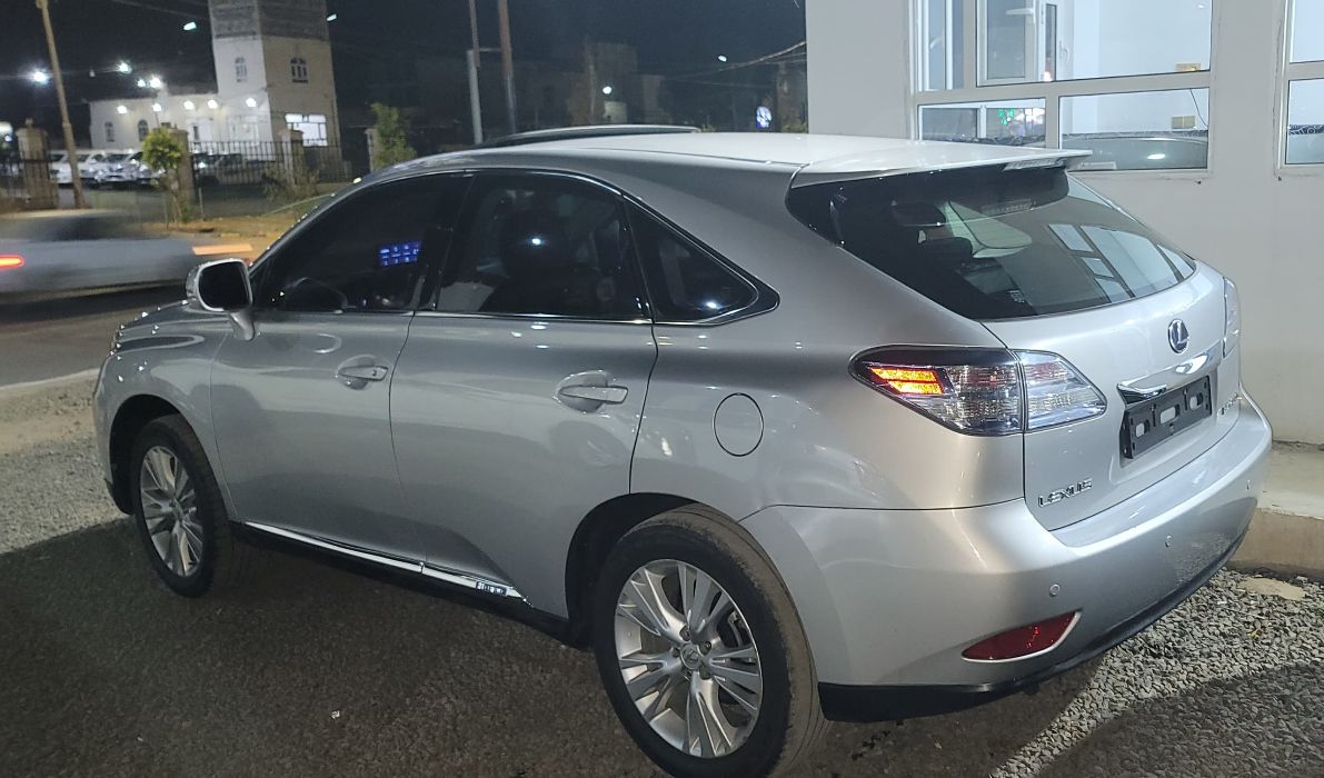لكزس RX 2011